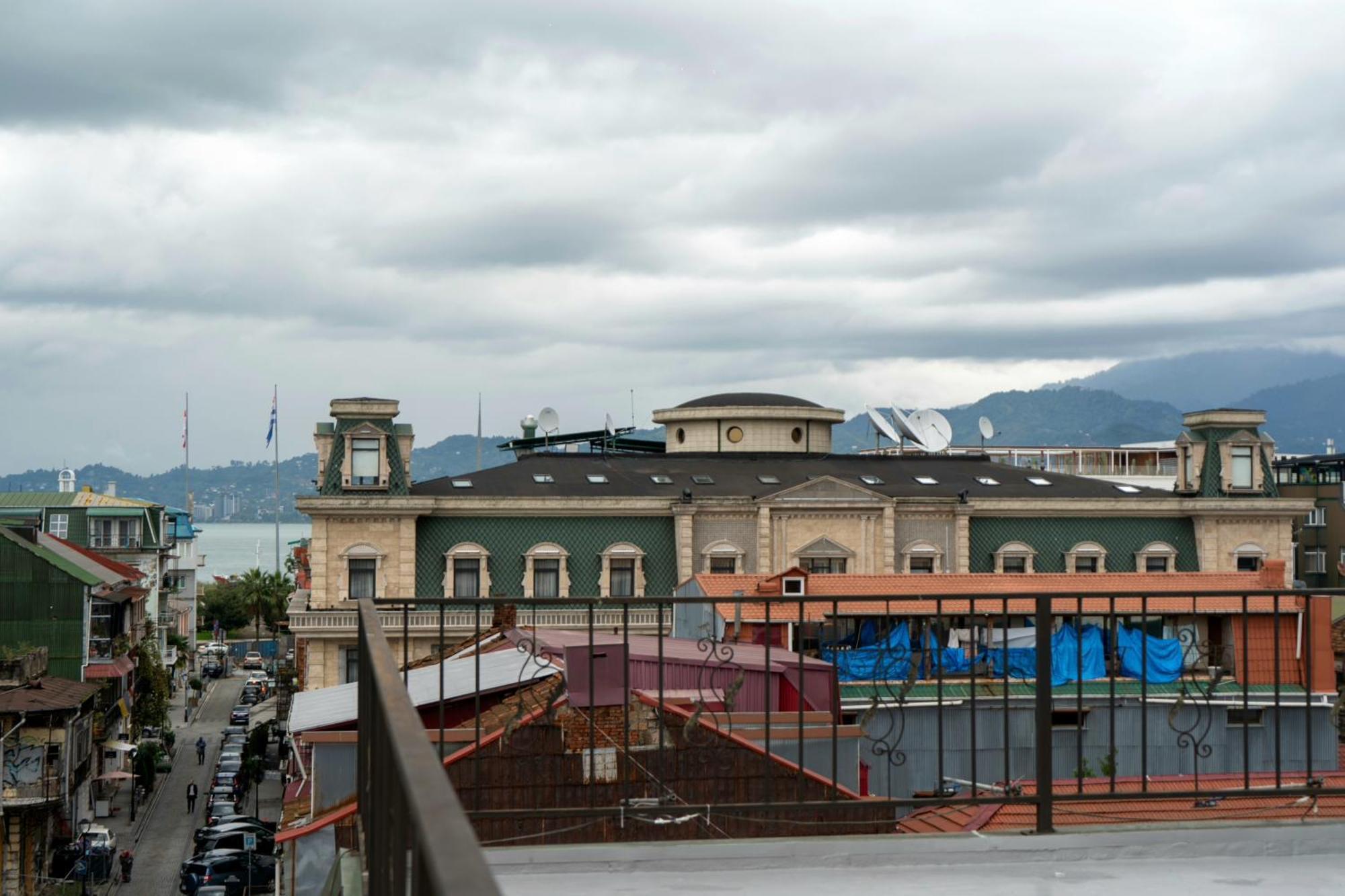 Hotel Ponto Vechio Batumi Exterior photo